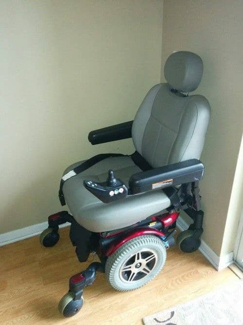 Jazzy Carbon Power Chair